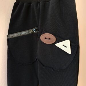 spodniedresowe_dladzieci_elelio spodnie dla dzieci z zapinanymi kieszeniami elelio